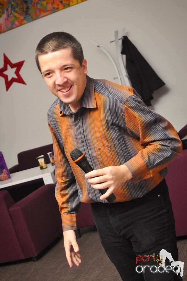 Karaoke Night în Blondy's Art Café, 