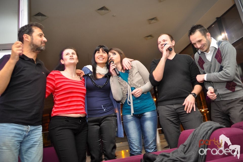 Karaoke Night în Blondy's Art Café, 
