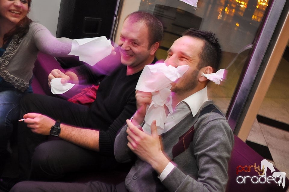 Karaoke Night în Blondy's Art Café, 