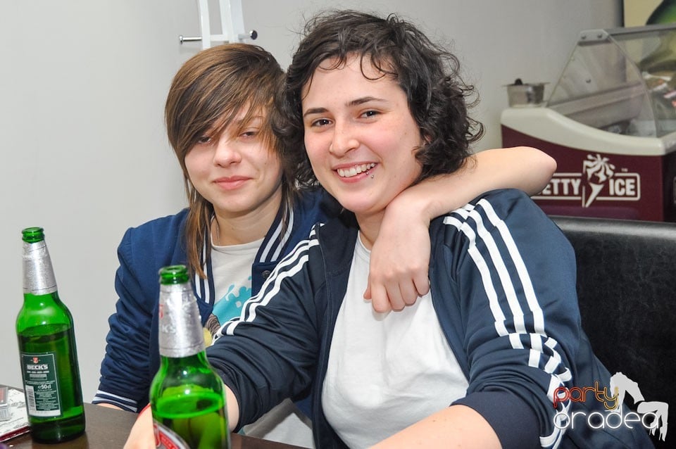 Karaoke-night în Blondy's Art Café, 