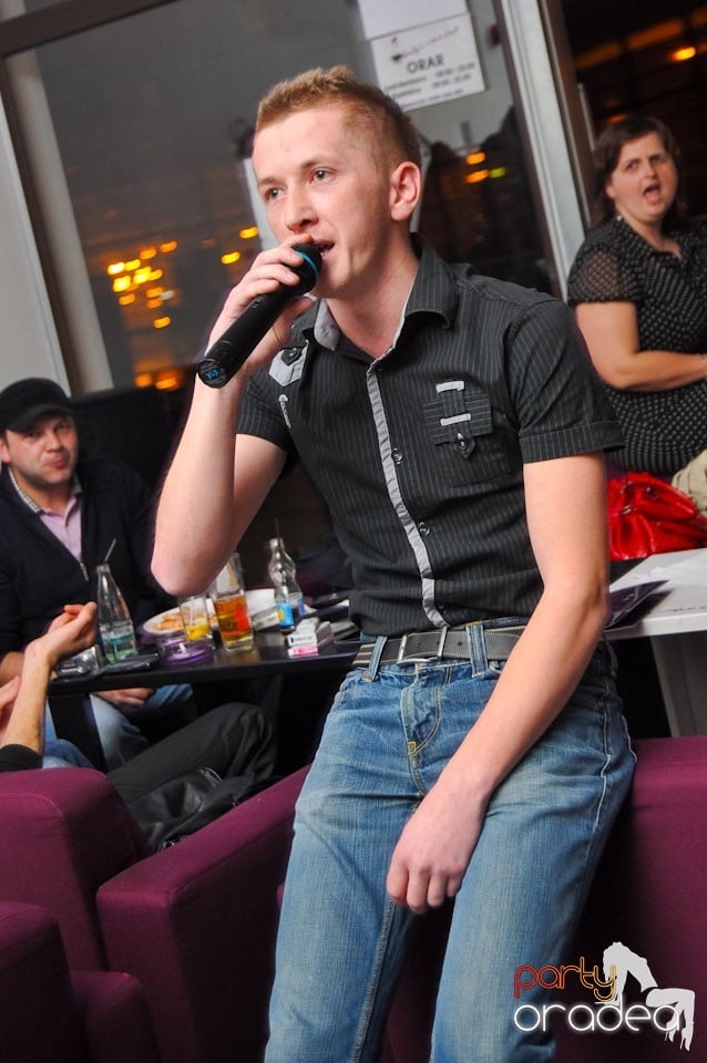 Karaoke-night în Blondy's Art Café, 