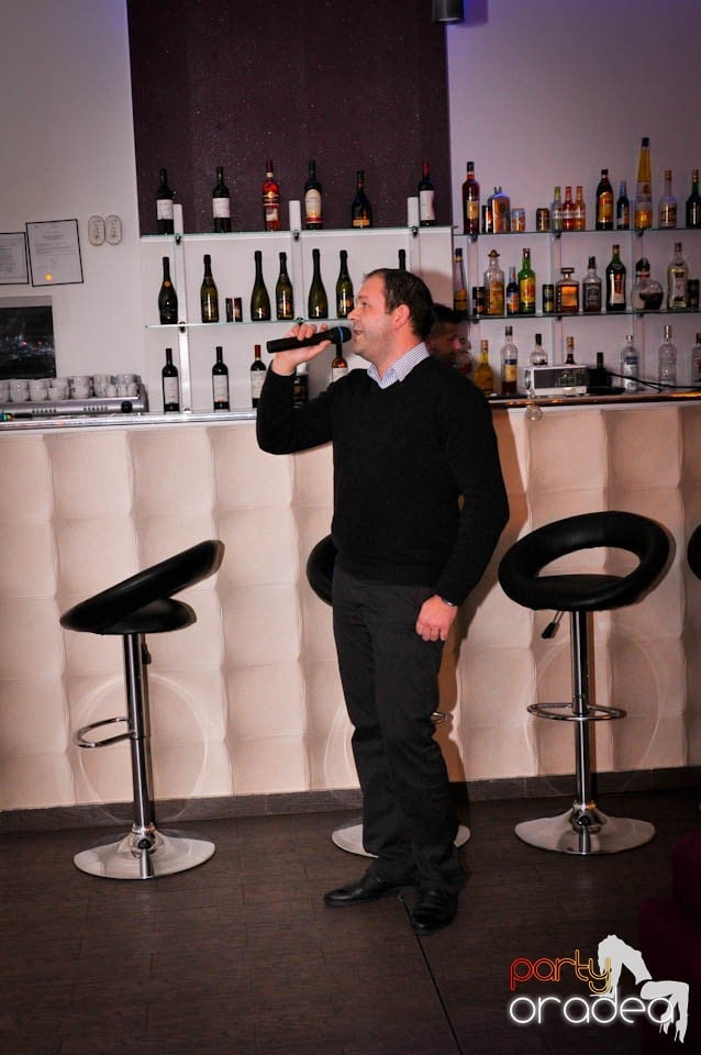 Karaoke Night în Blondy's Art Cafe, 