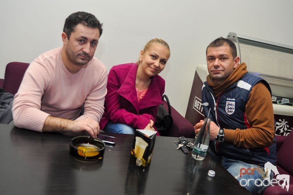 Karaoke-night în Blondy's Art Café, 