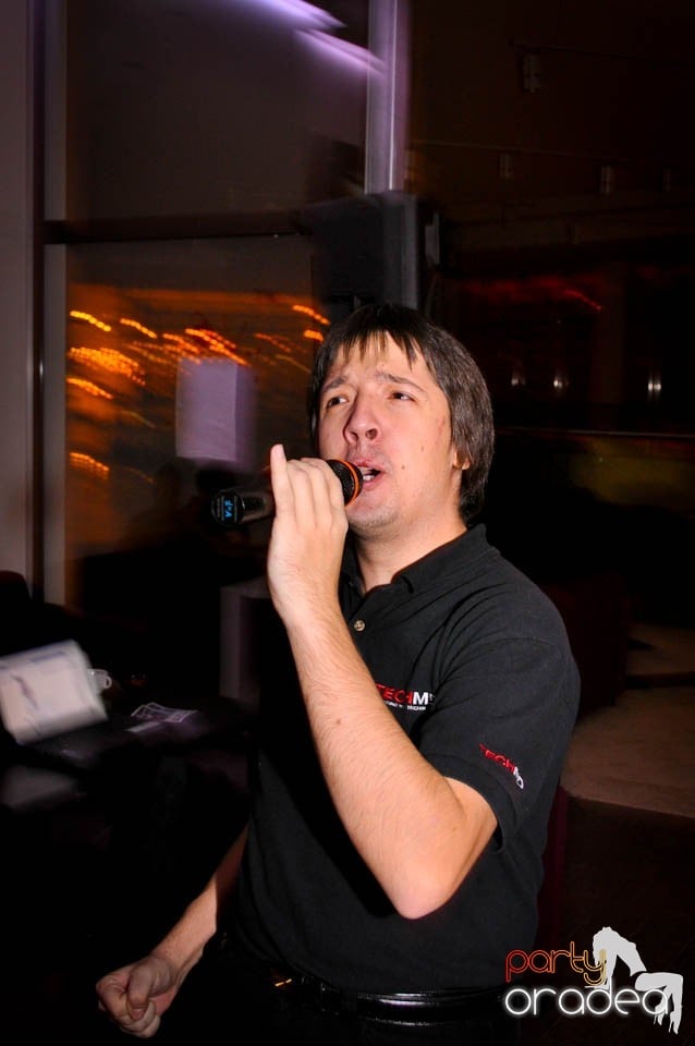 Karaoke Night în Blondy's Art Cafe,