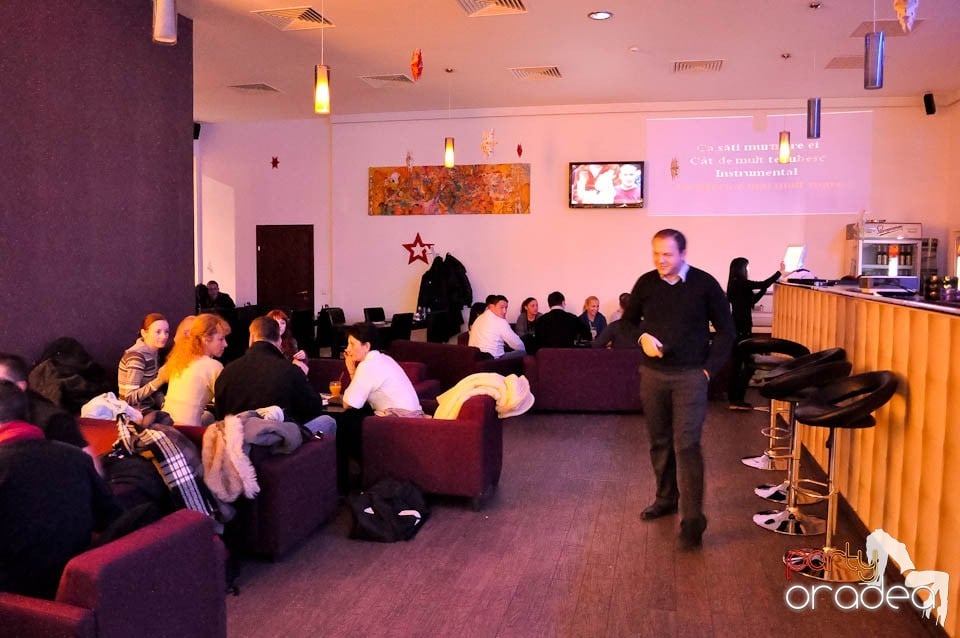 Karaoke Night în Blondy's Art Cafe,