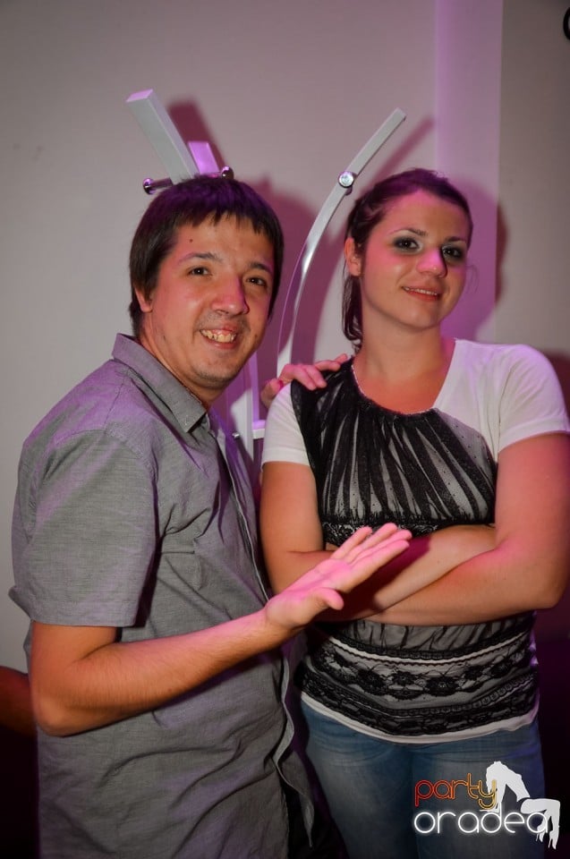 Karaoke Night în Blondy's Art Café, 