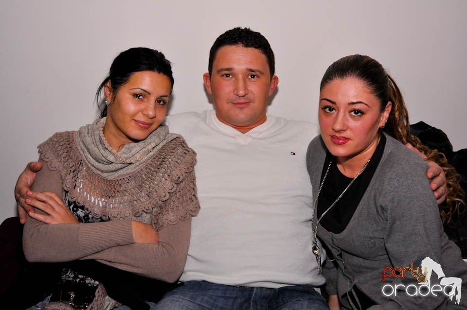 Karaoke Night în Blondy's Art Cafe,