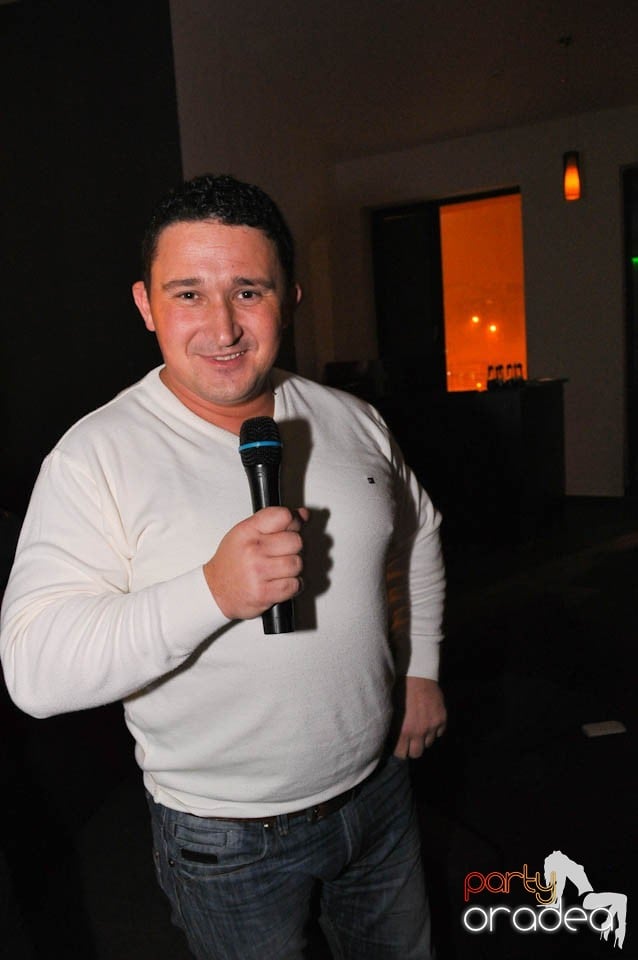 Karaoke Night în Blondy's Art Cafe, 