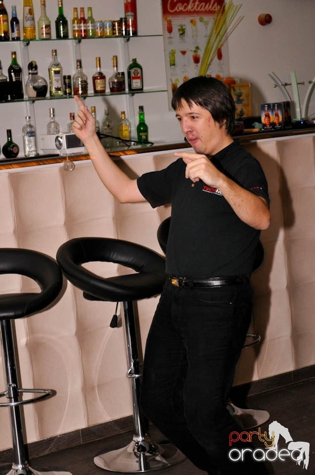 Karaoke Night în Blondy's Art Cafe,