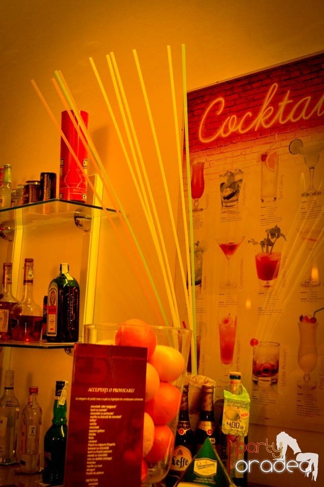 Karaoke Night în Blondy's Art Cafe,
