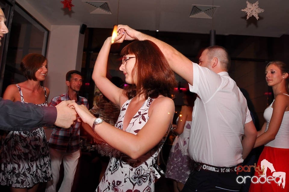 Karaoke Night în Blondy's Art Café, 