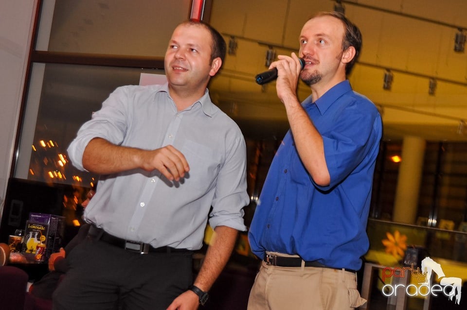 Karaoke Night în Blondy's Art Café, 