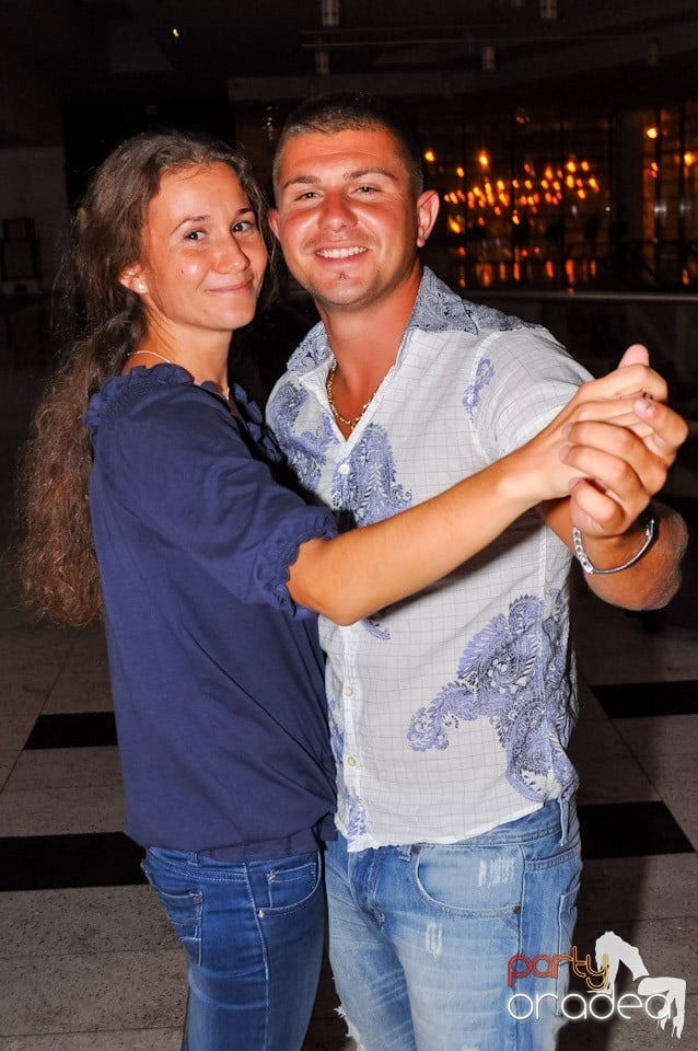 Karaoke Night în Blondy's Art Café, 