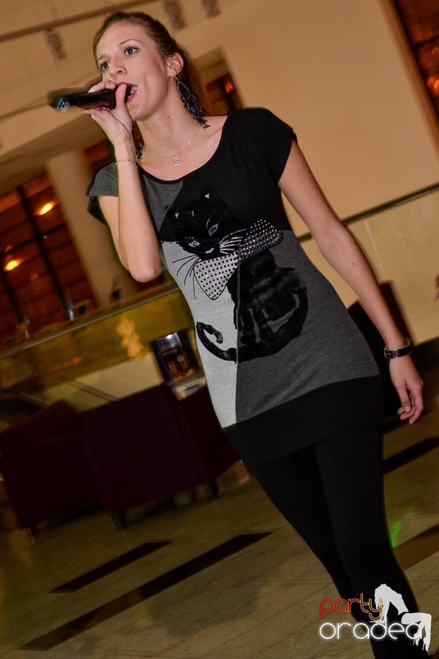 Karaoke Night în Blondy's Art Café, 