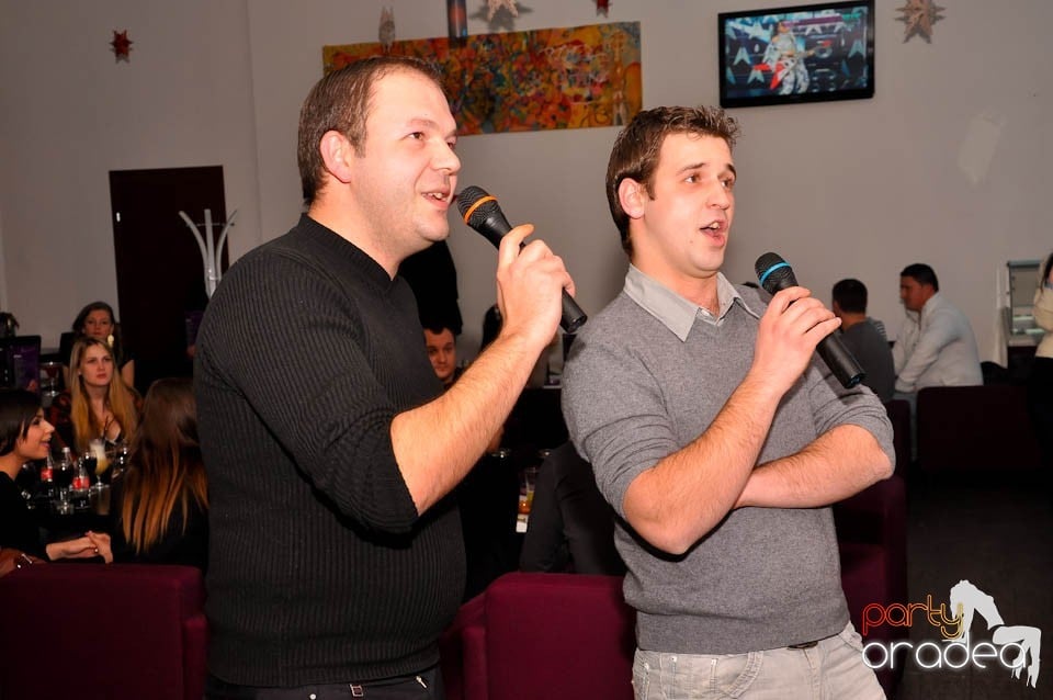 Karaoke Night în Blondy's, 