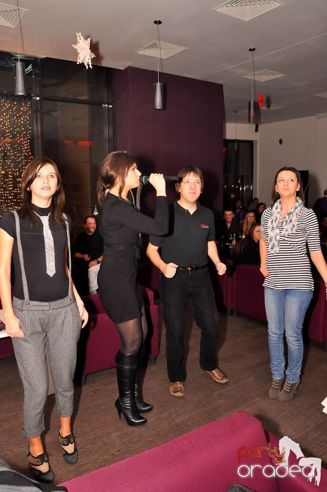 Karaoke Night în Blondy's, 