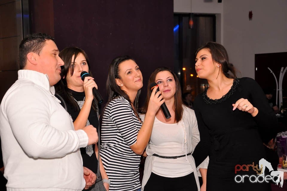 Karaoke Night în Blondy's, 