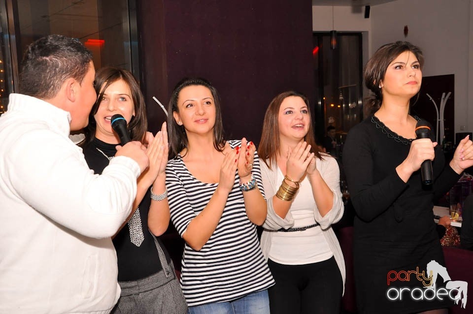Karaoke Night în Blondy's, 