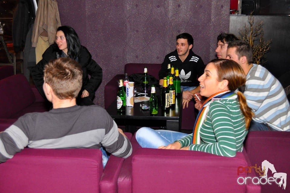 Karaoke Night în Blondy's, 
