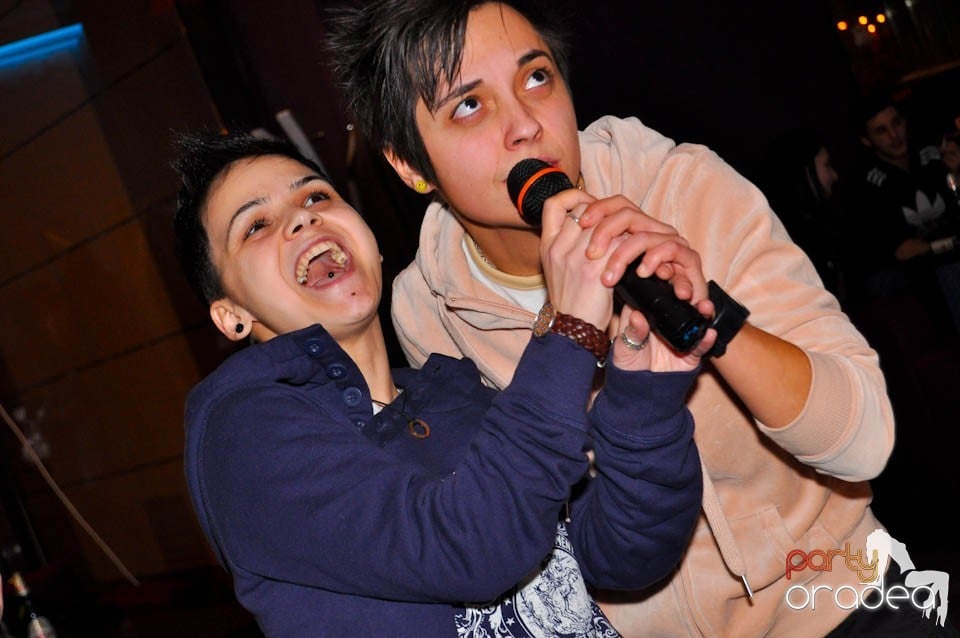 Karaoke Night în Blondy's, 