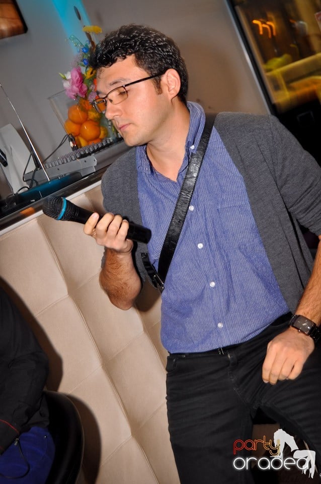 Karaoke Night în Blondy's, 