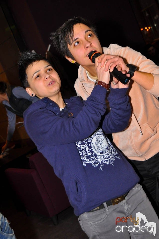 Karaoke Night în Blondy's, 