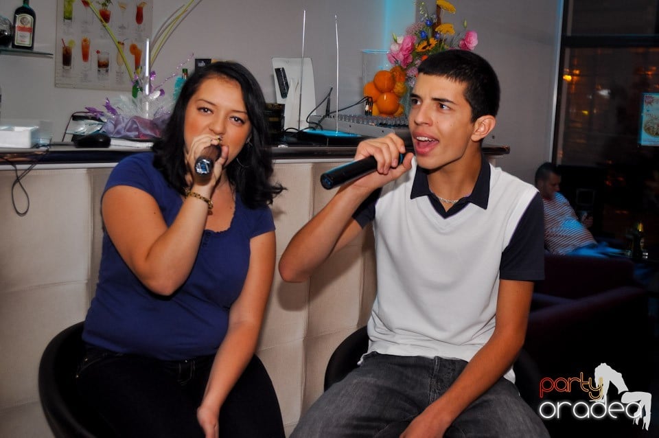 Karaoke Night în Blondy's, 