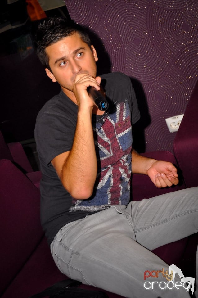 Karaoke Night în Blondy's, 