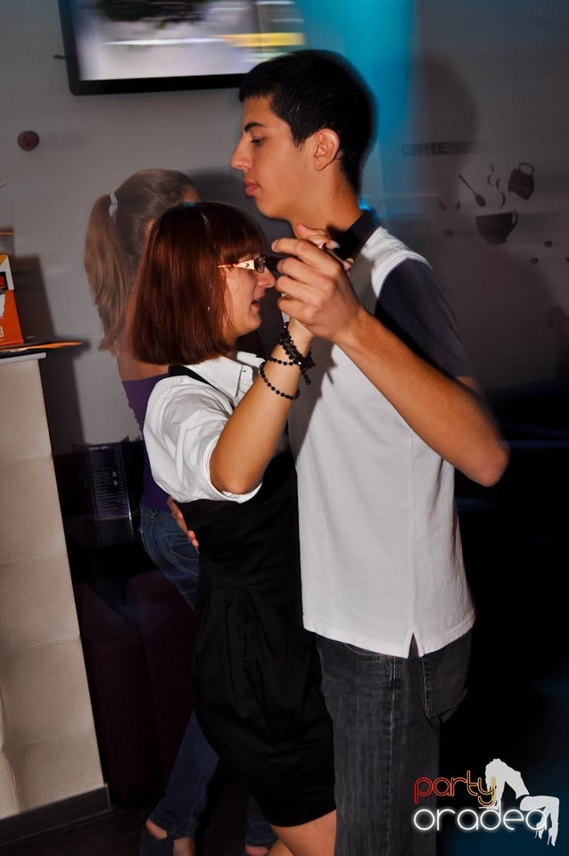 Karaoke Night în Blondy's, 