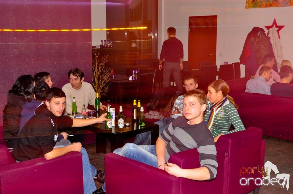 Karaoke Night în Blondy's, 