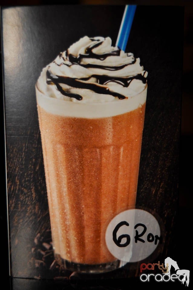 Karaoke Night în Blondy's, 