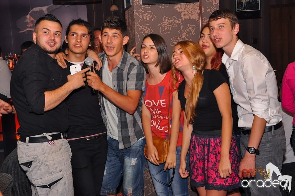 Karaoke Night în Delice Cafe 2, Delice Cafe 2