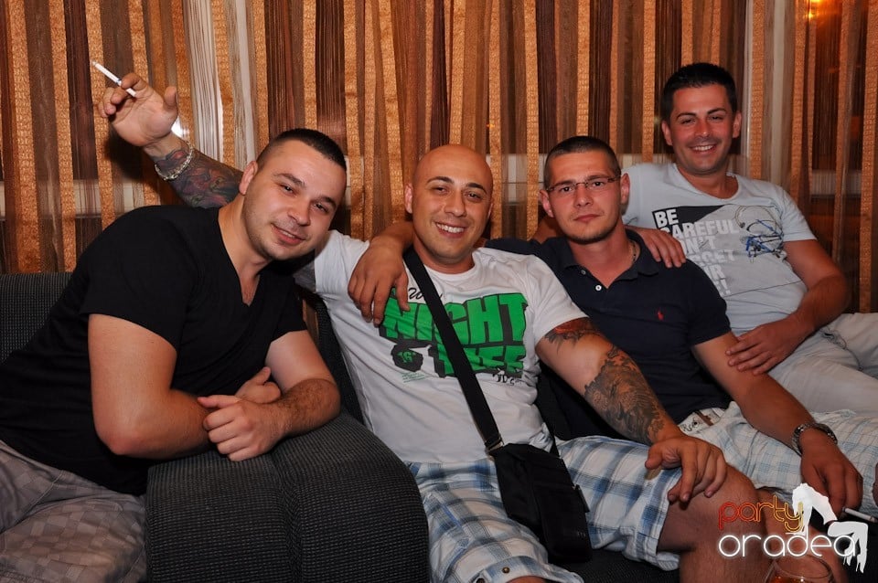 Karaoke Night în Delice Cafe 2, Delice Cafe 2