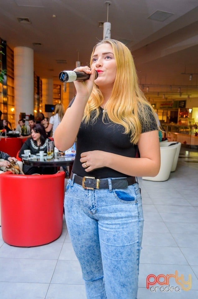 Karaoke Night, 
