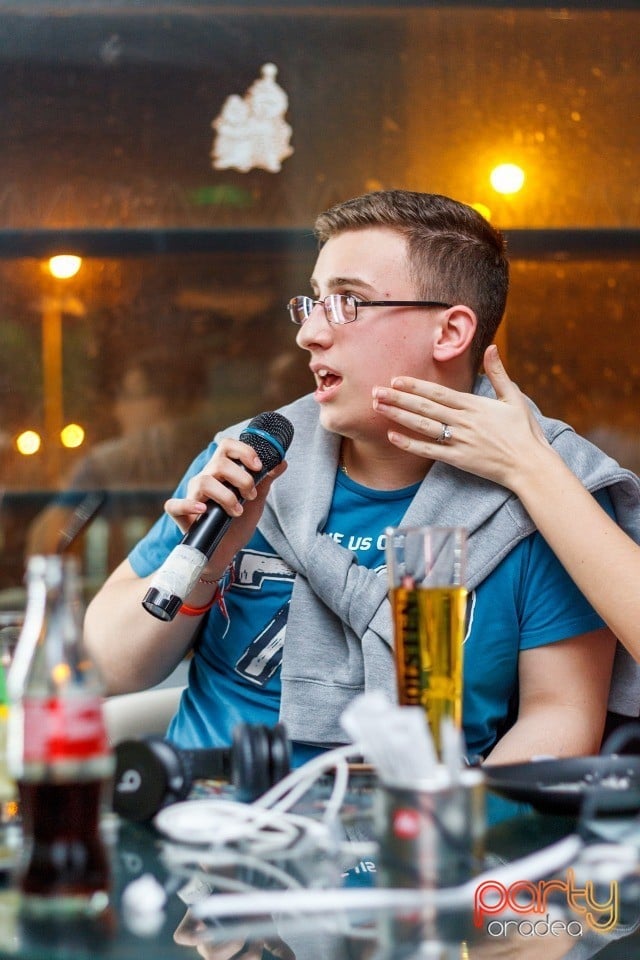 Karaoke Night, 