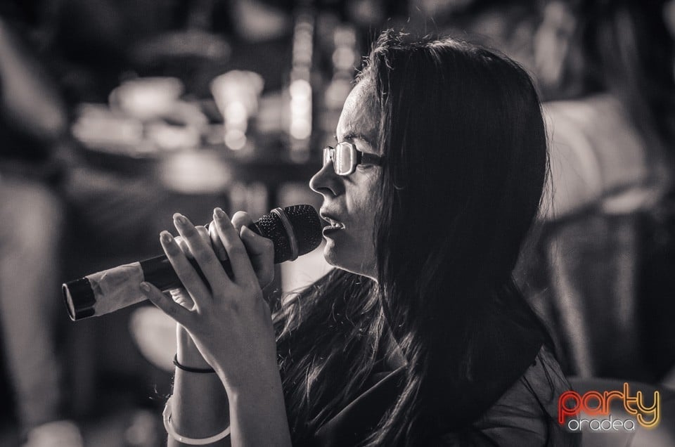 Karaoke Night, 