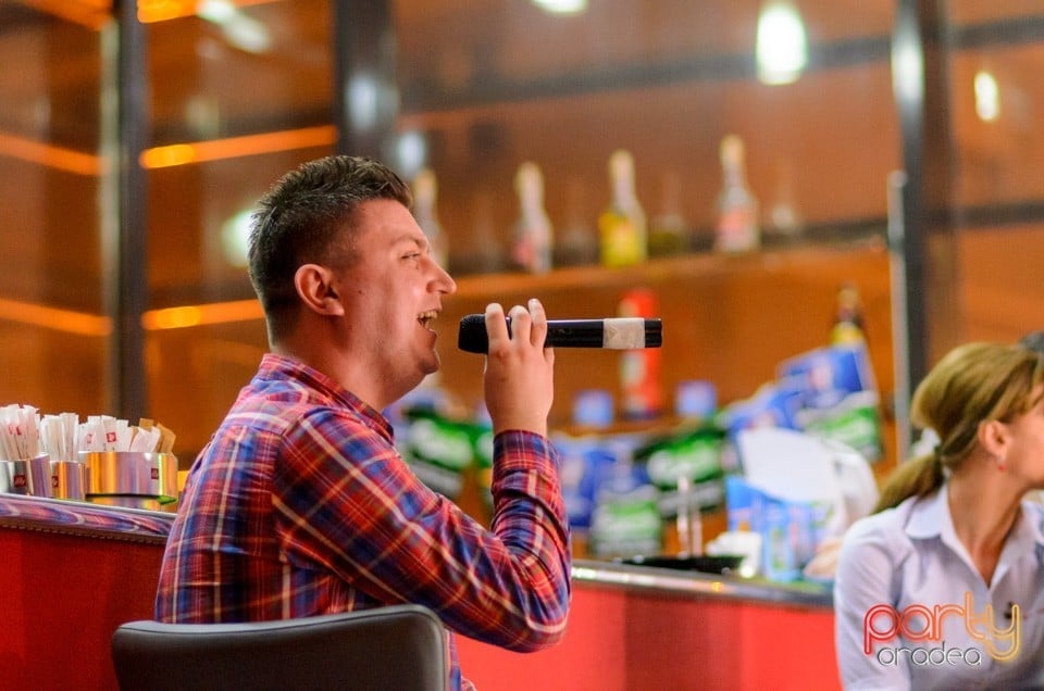 Karaoke Night, 