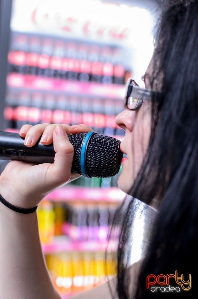 Karaoke Night, 