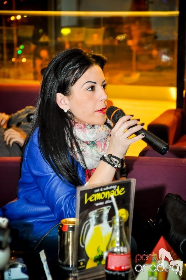 Karaoke night, 
