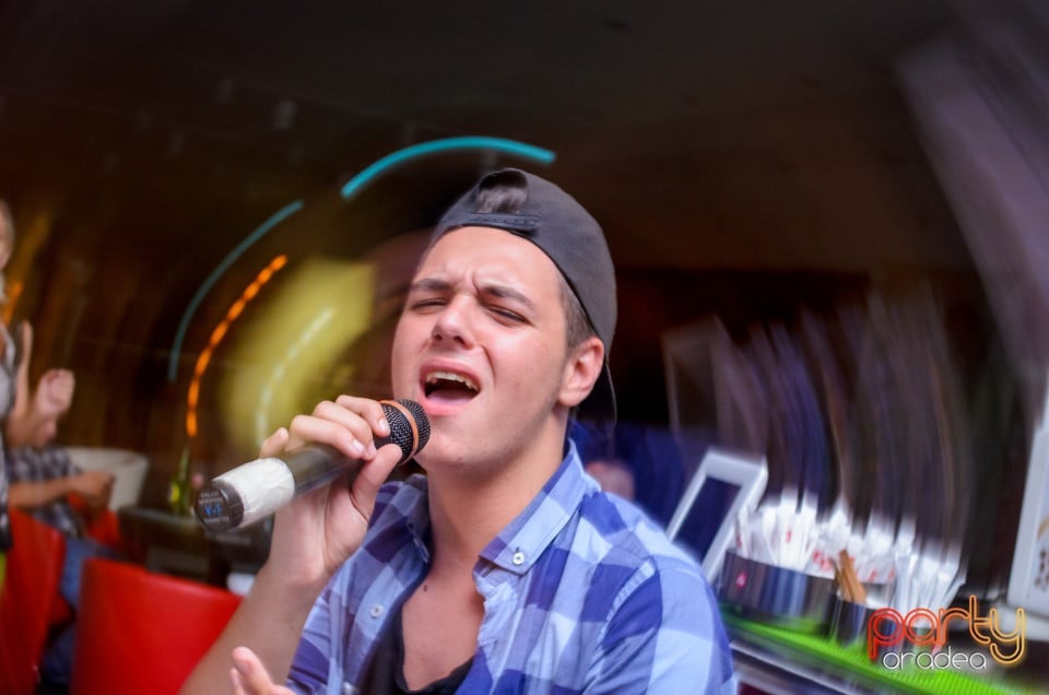 Karaoke Night, 