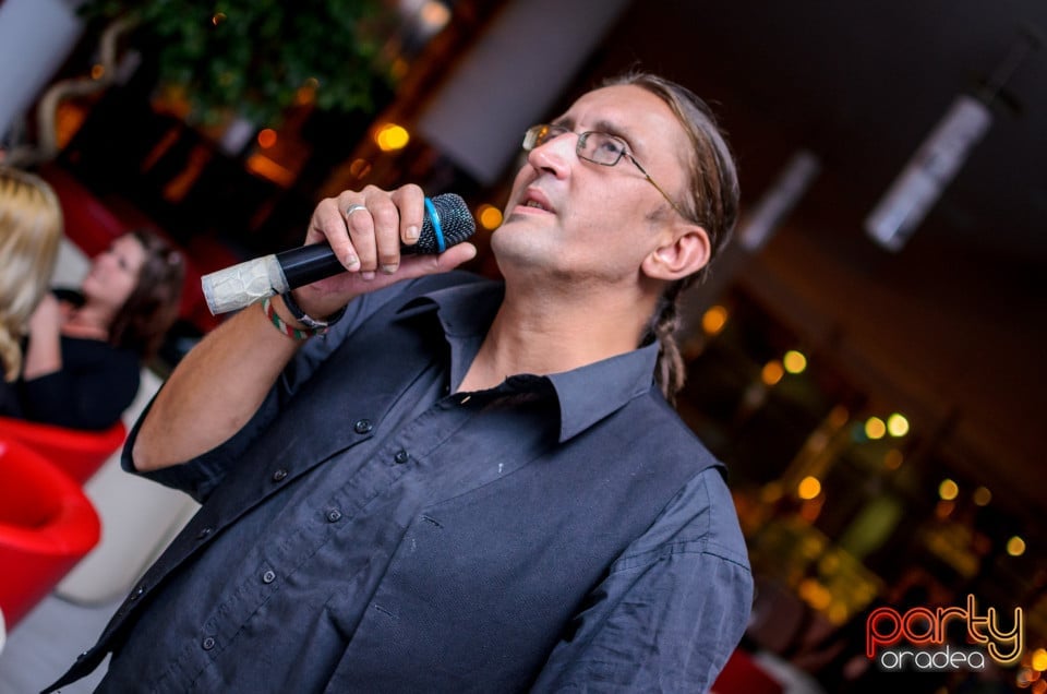 Karaoke Night, 