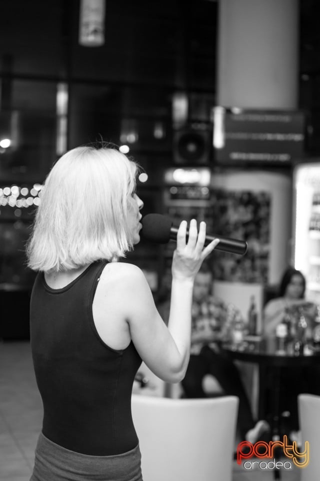 Karaoke Night, 