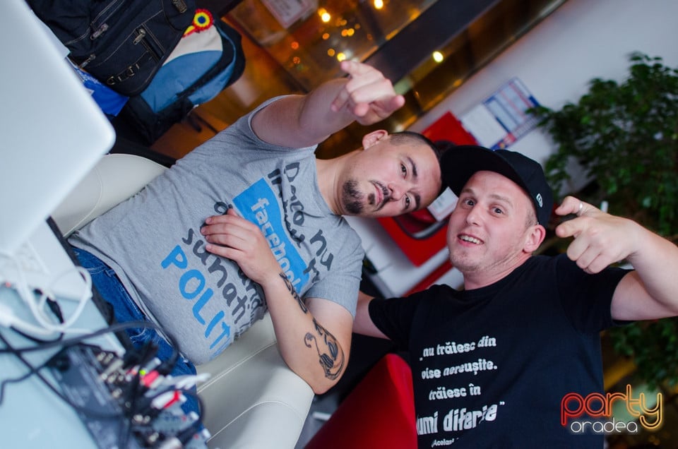 Karaoke Night, 