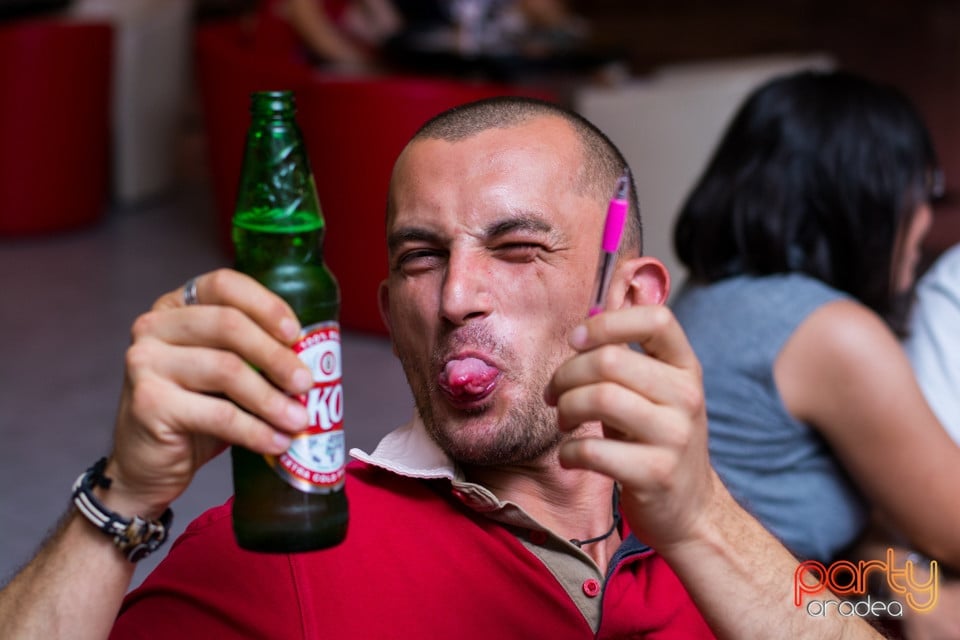 Karaoke Night, 