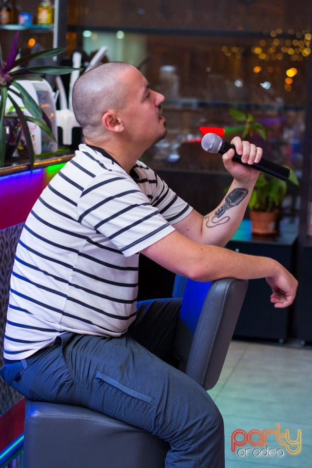 Karaoke Night, 