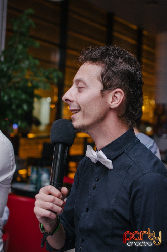 Karaoke Night, 