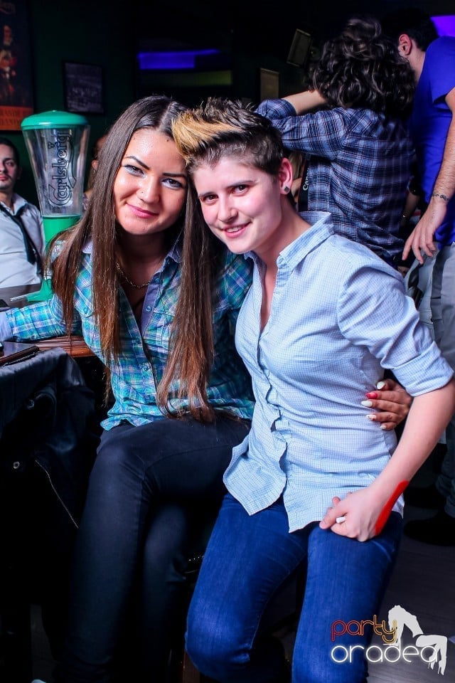 Karaoke night, Green Pub