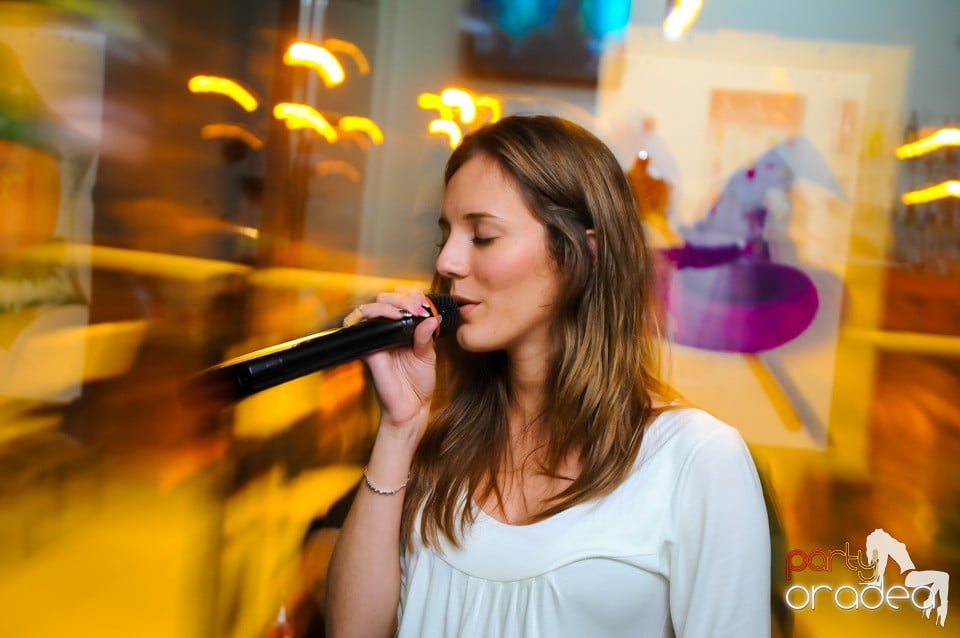 Karaoke night, 