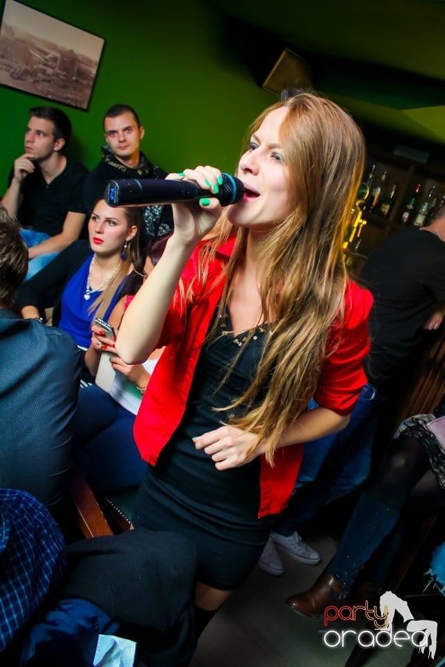 Karaoke night, Green Pub