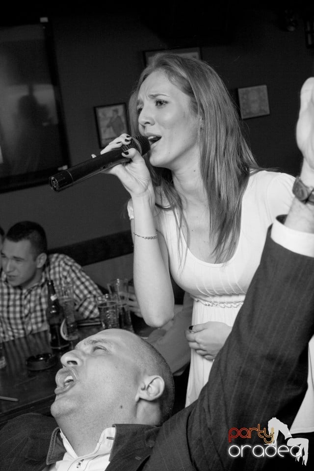 Karaoke night, Green Pub